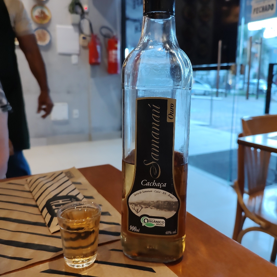 CACHAÇA SAMANAÚ OURO