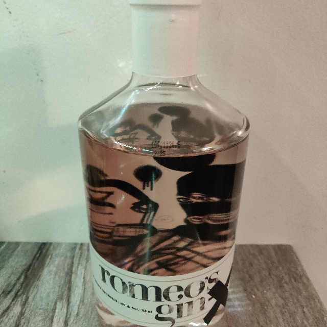 Romeo's Gin X