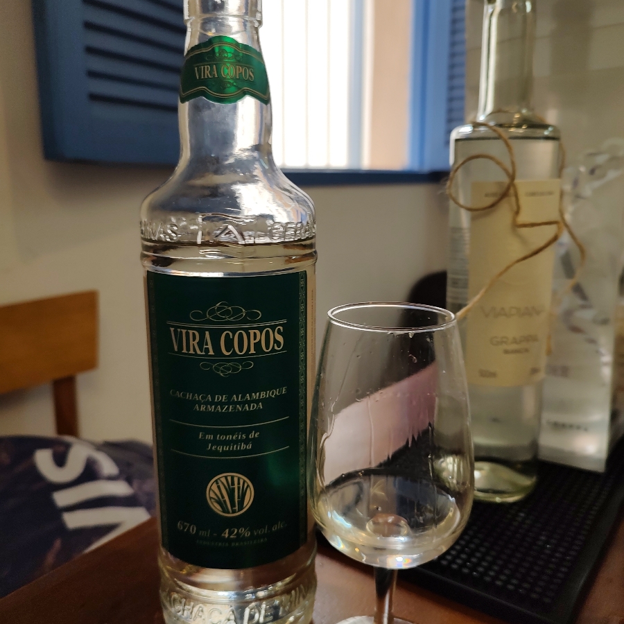 Cachaça Vira Copos Jequitibá