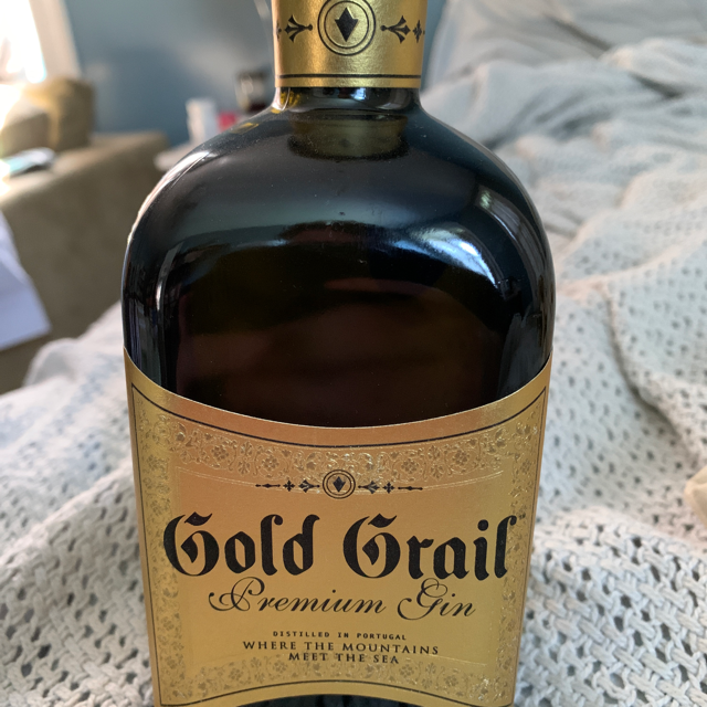 Gold Grail Premium Gin