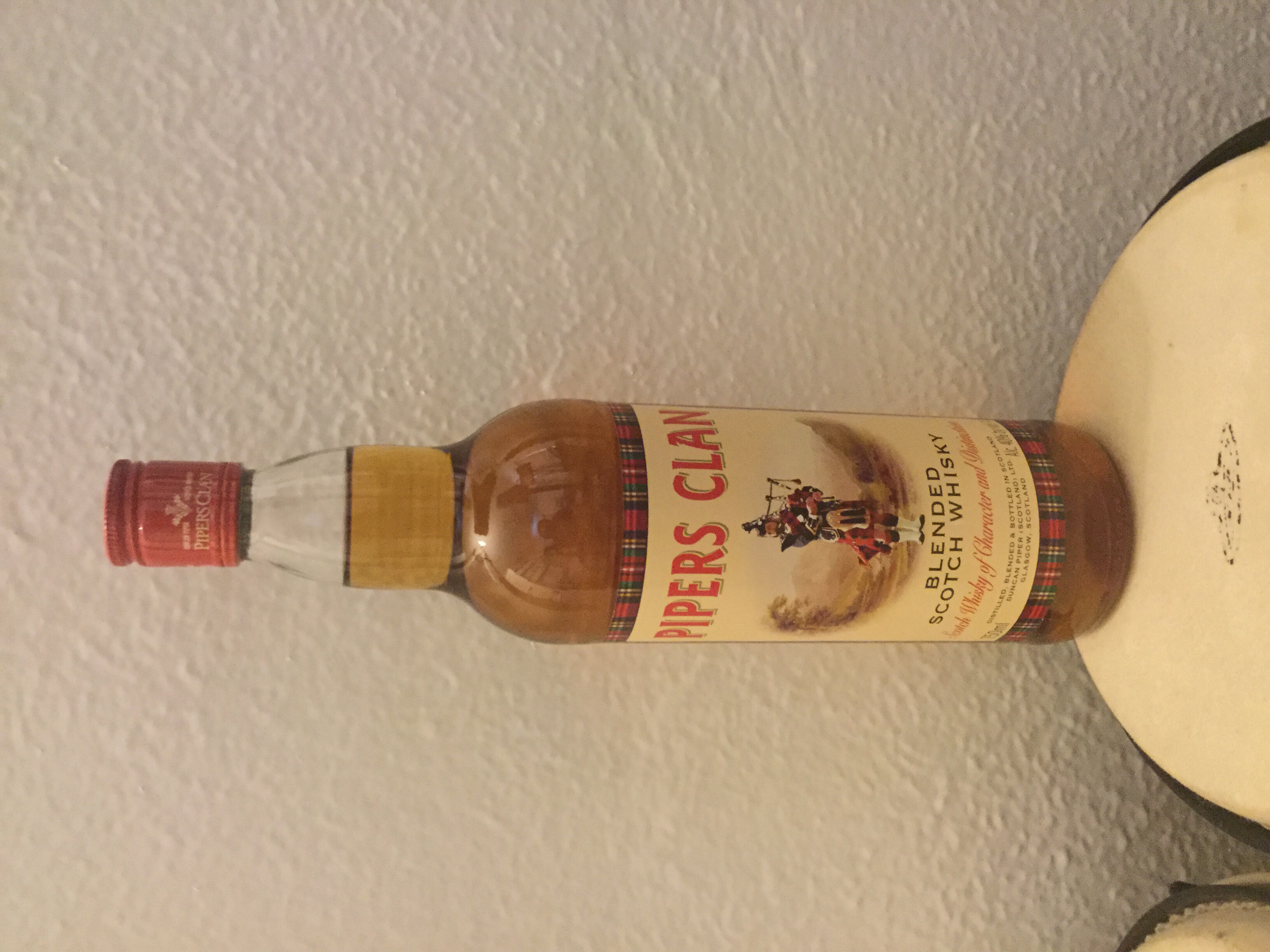 Pipers Clan Blended Scotch Whisky