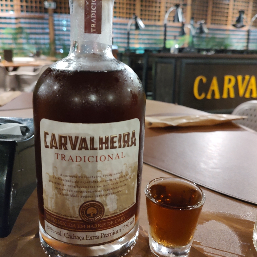 CACHAÇA CARVALHEIRA TRADICIONAL EXTRA PREMIUM CARVALHO