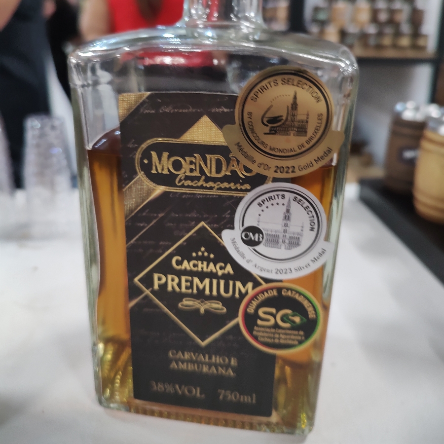 CACHAÇA MOENDÃO PREMIUM BLEND CARVALHO & AMBURANA