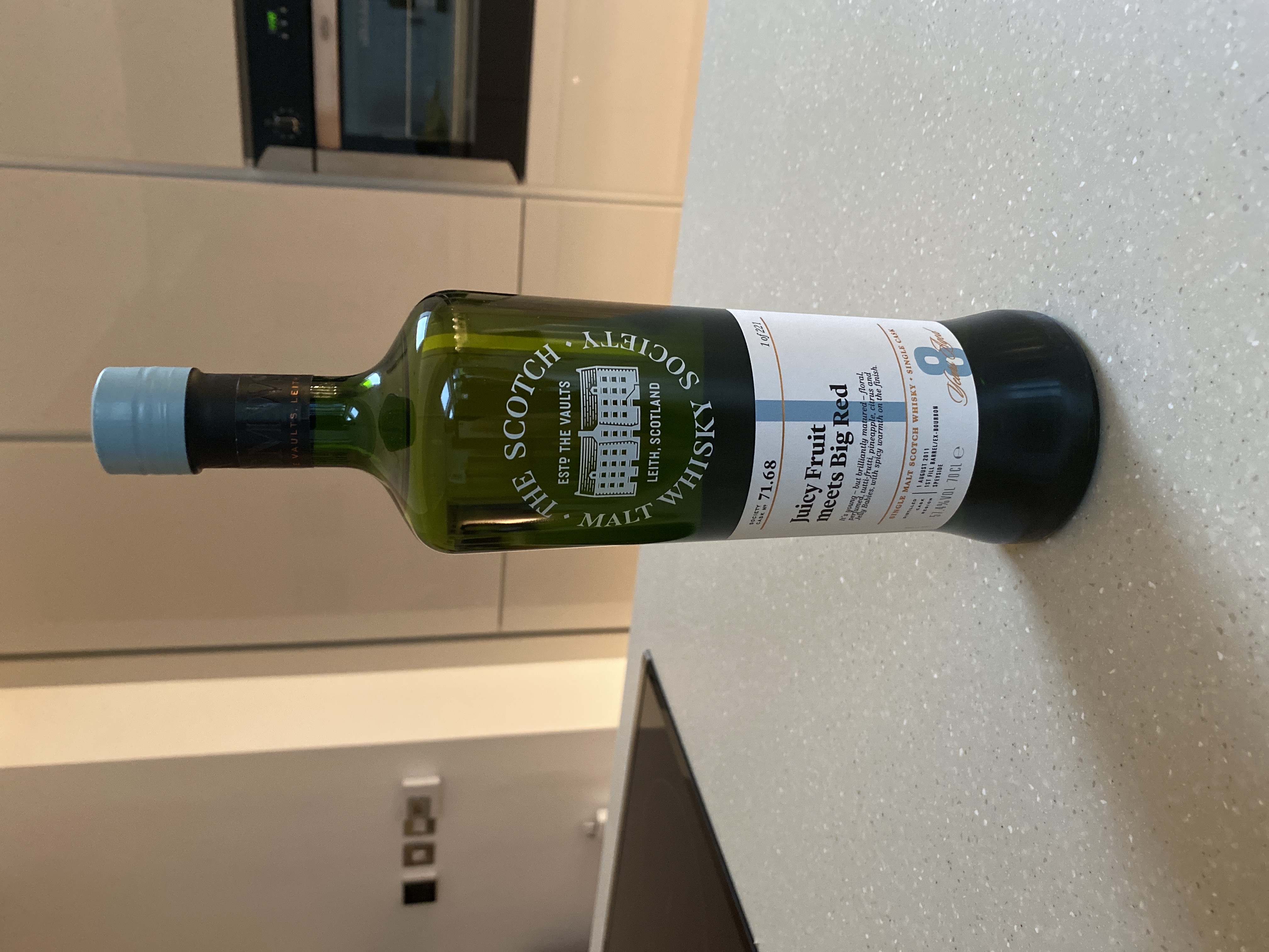 Juicy Fruit meets Big Red 71.68 (SMWS)