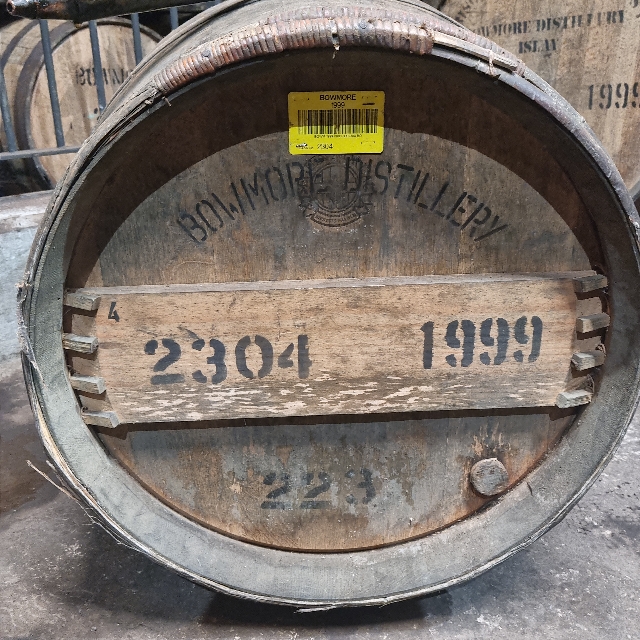 Bowmore 22yo Single French Wine Barrique, Cask#2304, vintage 1999.