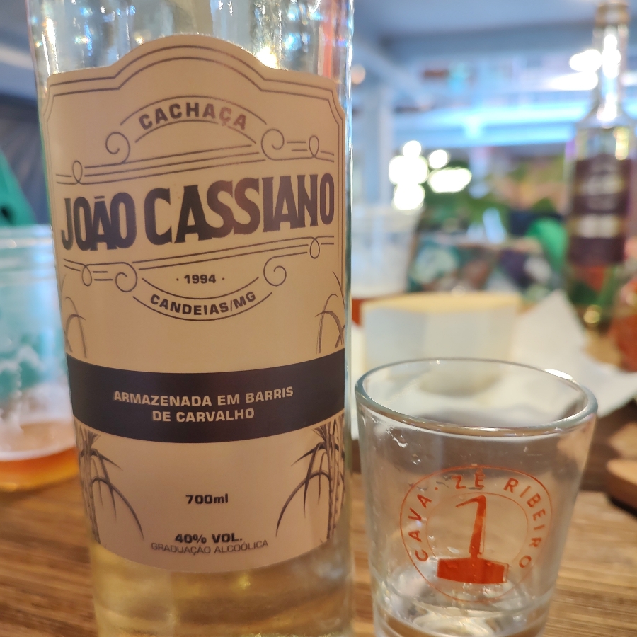 CACHAÇA JOÃO CASSIANO CARVALHO 2 ANOS