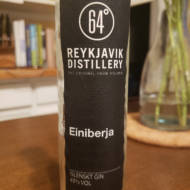 64° Reykjavik Einiberja Gin