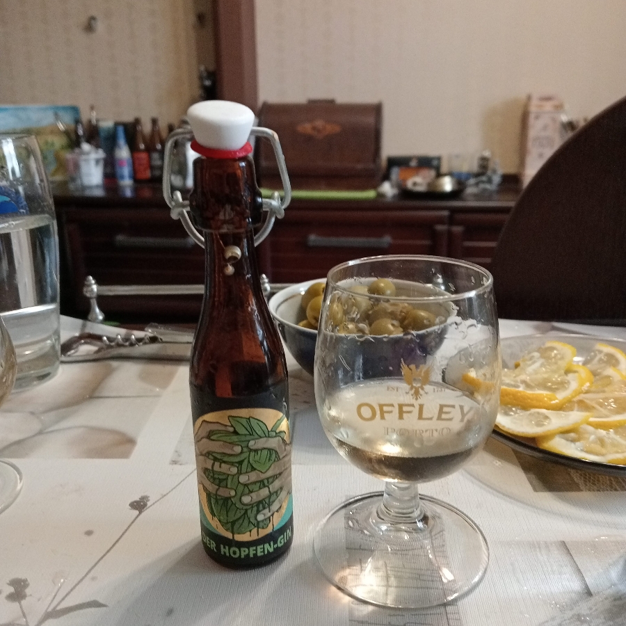 Der Hopfen-Gin