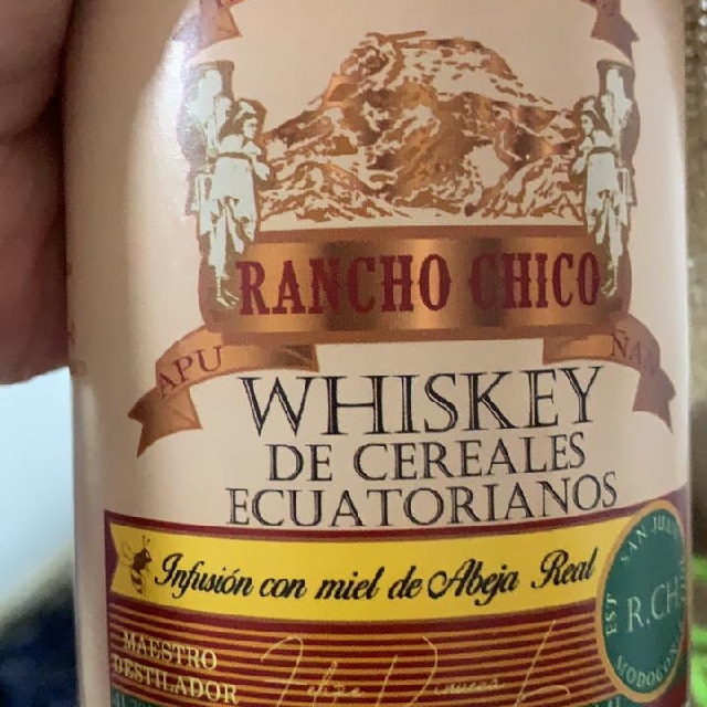 San Juan de Modogoñez, whiskey de varios cereales con infusión de miel.