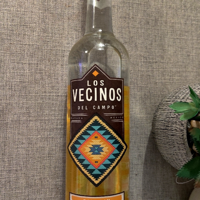 Los Vecinos Del Campo Mezcal Artesanal