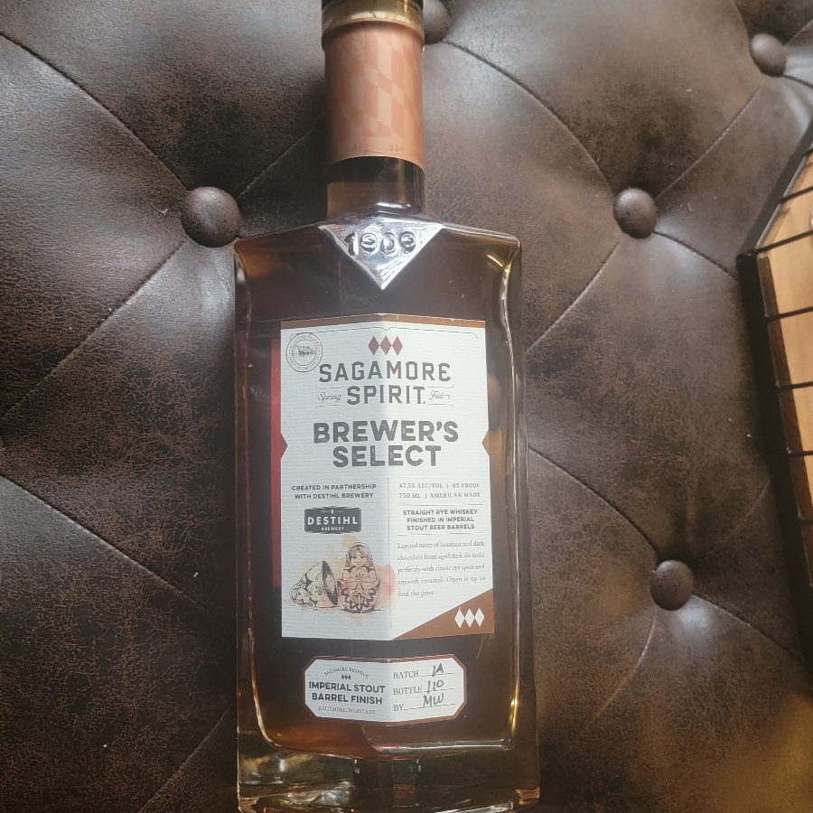 sagamore spirit brewers select imperial stout barrel finish  (desthil brewery)