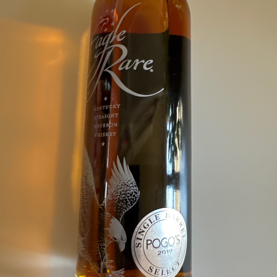Eagle Rare Kentuxky Straight Bourbon Whiskey - Pogo's 2019 pick