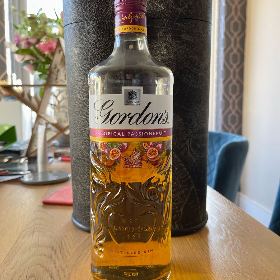 Gordons Tropical Passionfruit