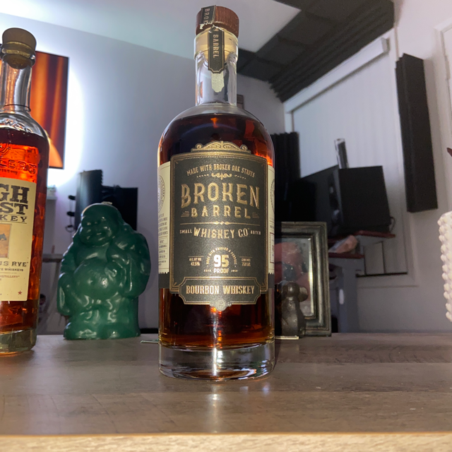 Broken Barrel Small Batch Bourbon (Previous Packaging Discontinued)